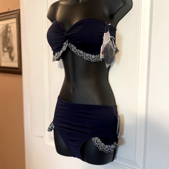 “ANNE COLE” Apple of My Eyelet Bikini - Picture 12 of 16